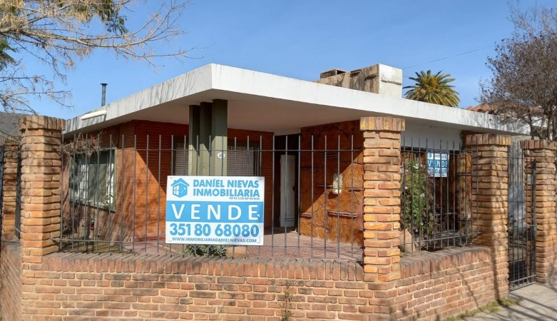 VENTA CASA 3 DORMITORIOS Y DEPTO DE SERVICIO | LA CALERA