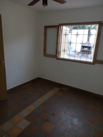 VENTA CASA ESQUINA 3 DORM PARQUE LOS MOLINOS