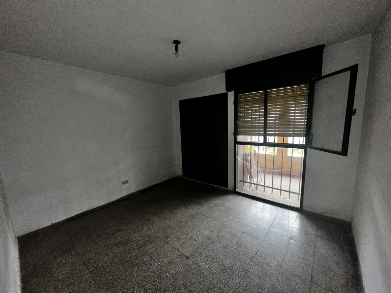 VENTA DOS CASAS EN UNA BARRIO LAS PALMAS, OPORTUNIDAD DE INVERSION!