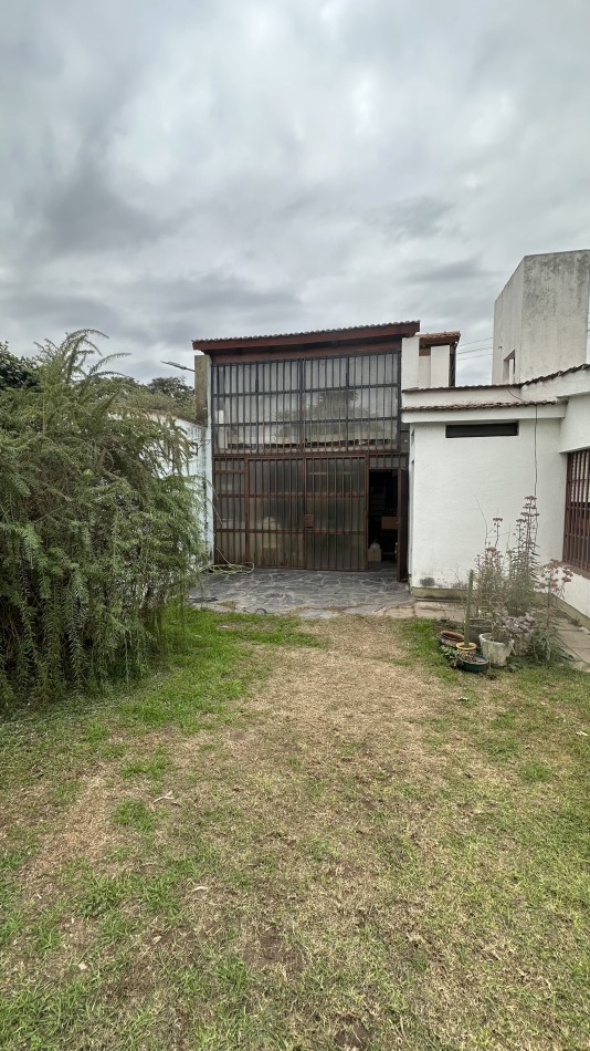 VENTA CASA EN TERRENO 362 M2 AV DUARTE QUIROS 5100