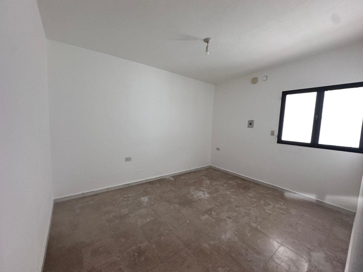 Casa 2 dormitorios Barrio Makefin
