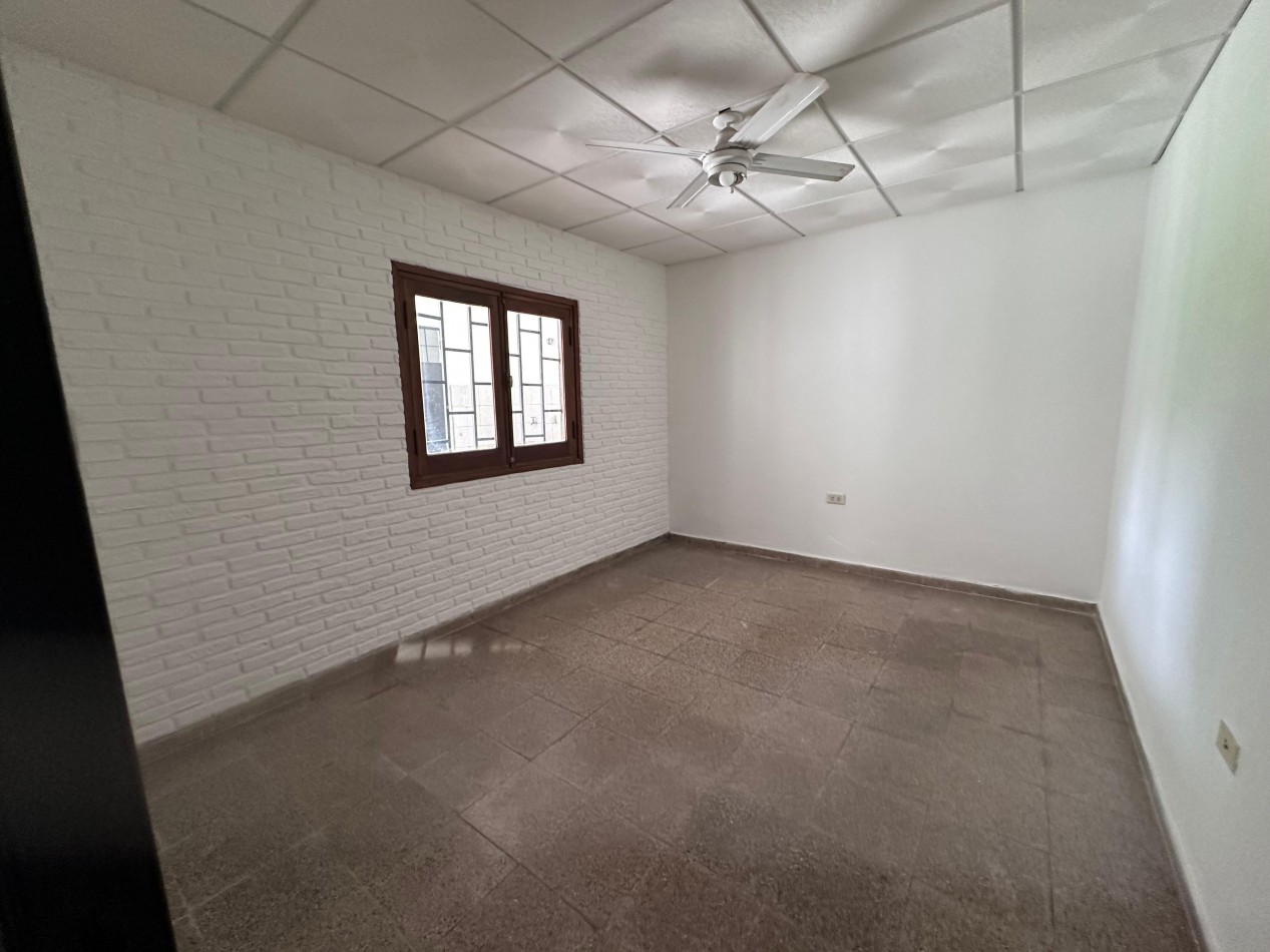 Casa 2 dormitorios Barrio Makefin