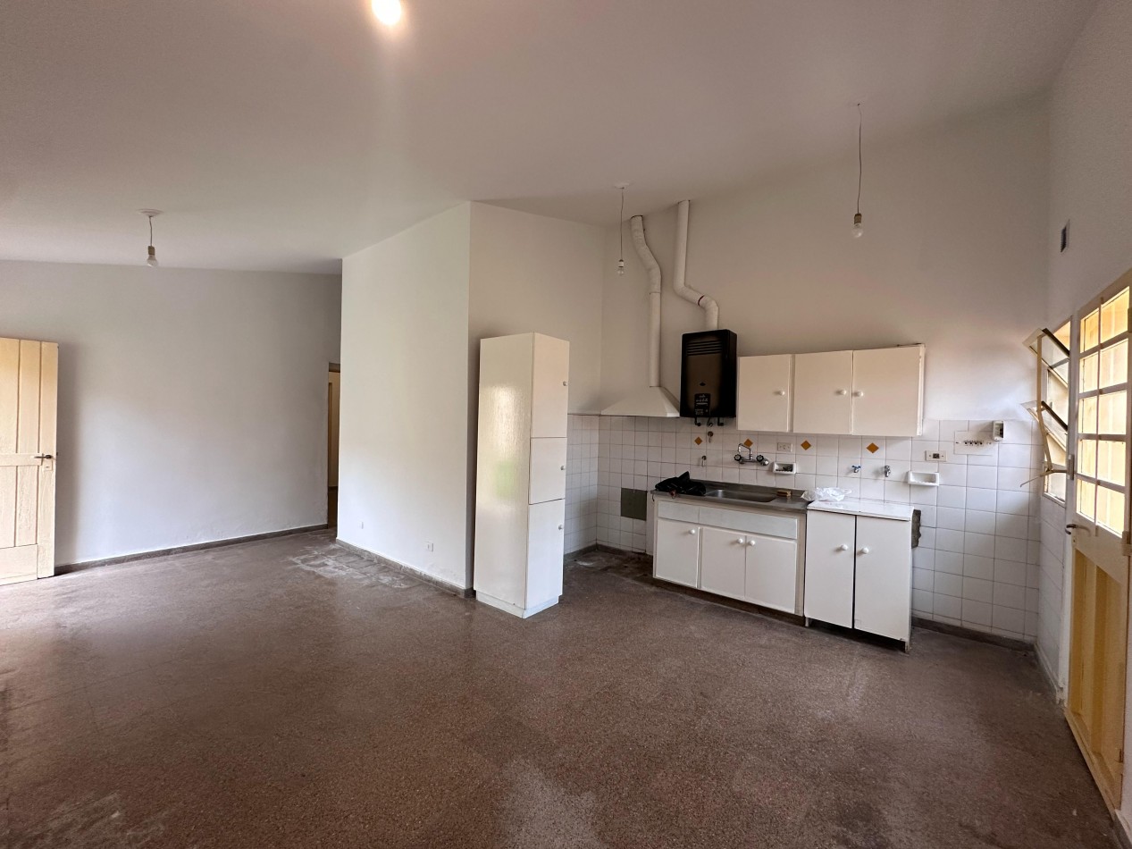 CASA DOS DORMITORIOS EN EL MARQUES DE SOBREMONTE APTA CREDITO CON PLANOS 
