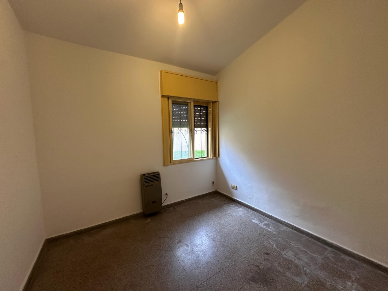 CASA DOS DORMITORIOS EN EL MARQUES DE SOBREMONTE APTA CREDITO CON PLANOS 
