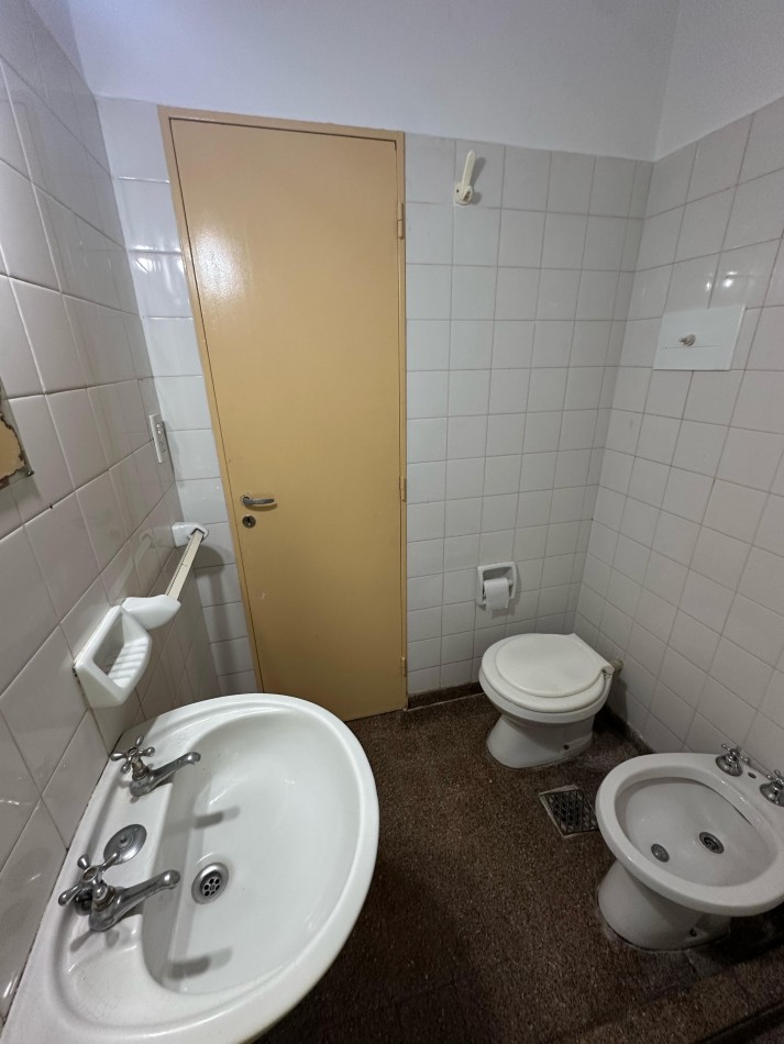 CASA DOS DORMITORIOS EN EL MARQUES DE SOBREMONTE APTA CREDITO CON PLANOS 