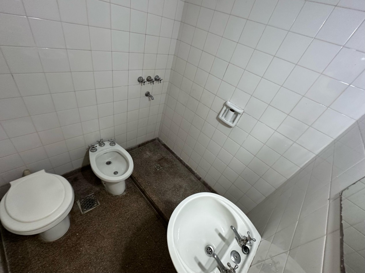 CASA DOS DORMITORIOS EN EL MARQUES DE SOBREMONTE APTA CREDITO CON PLANOS 