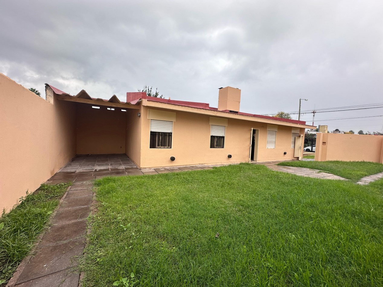 CASA DOS DORMITORIOS EN EL MARQUES DE SOBREMONTE APTA CREDITO CON PLANOS 