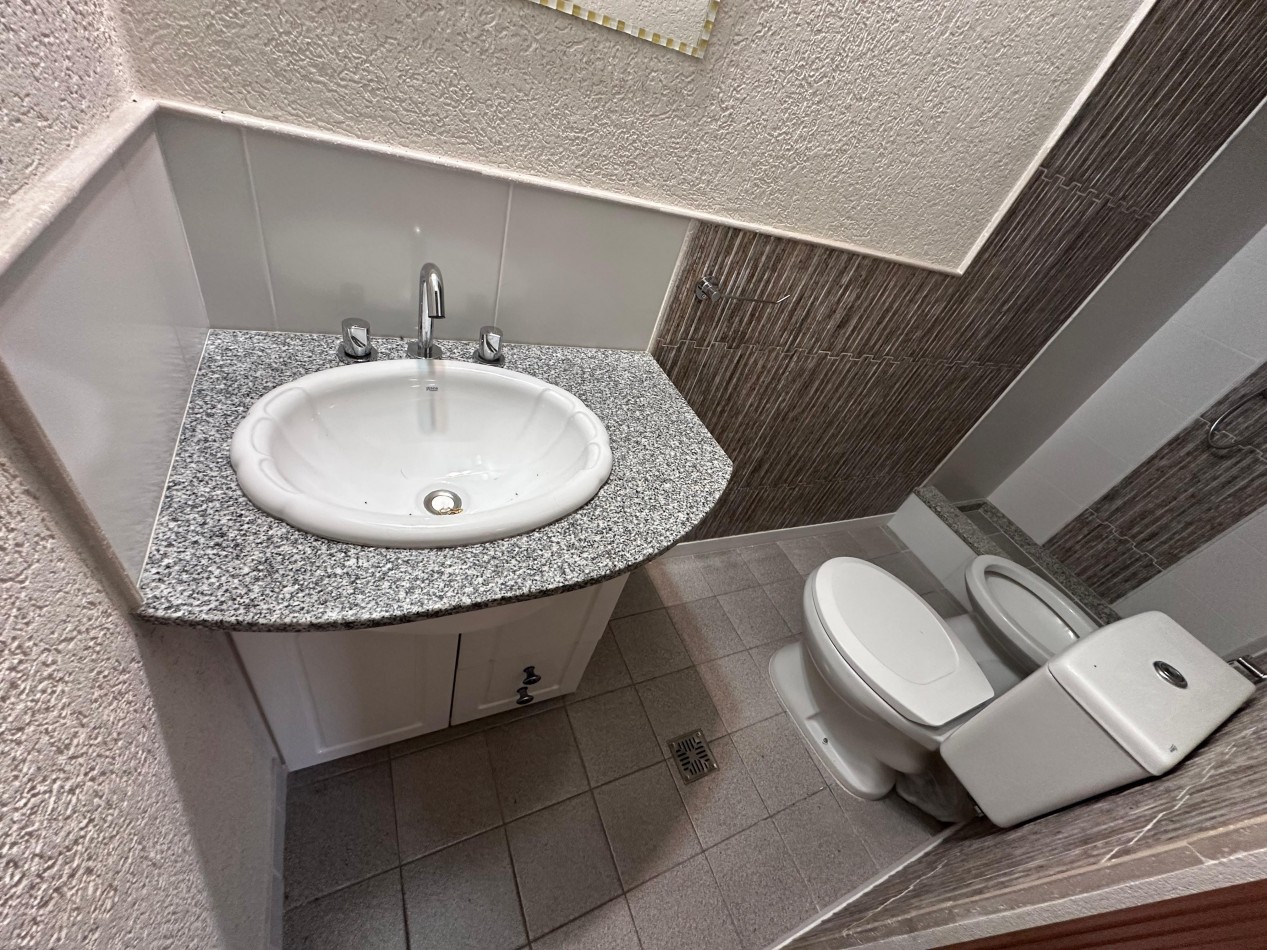 VENTA CASA MAS DPTO B° ALBERDI