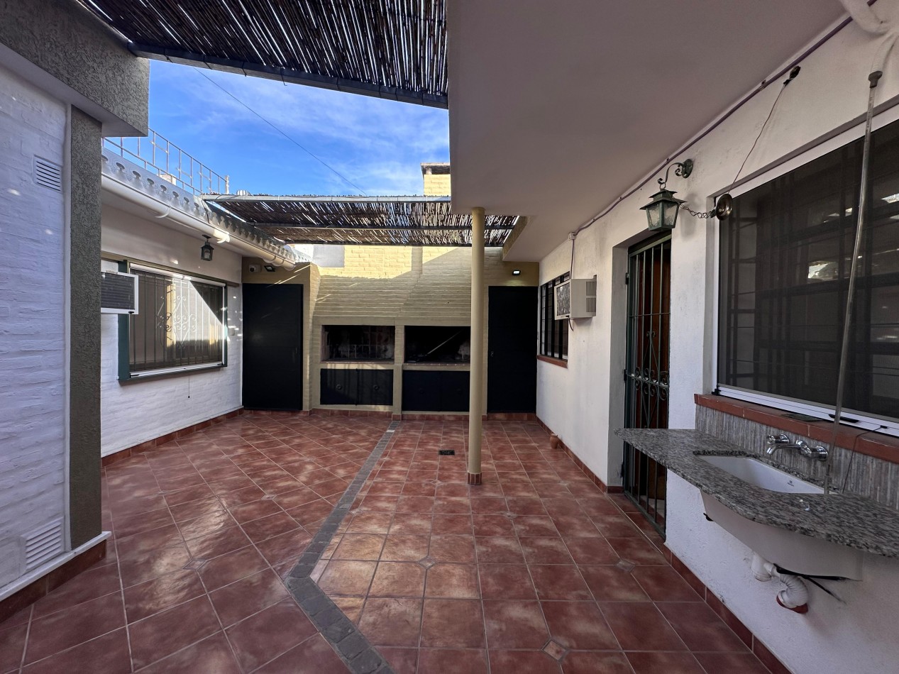 VENTA CASA MAS DPTO B° ALBERDI