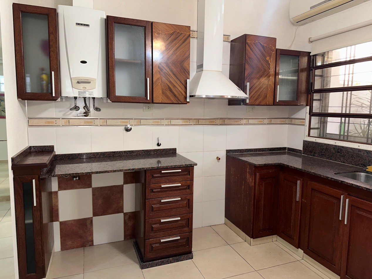 VENTA CASA MAS DPTO B° ALBERDI