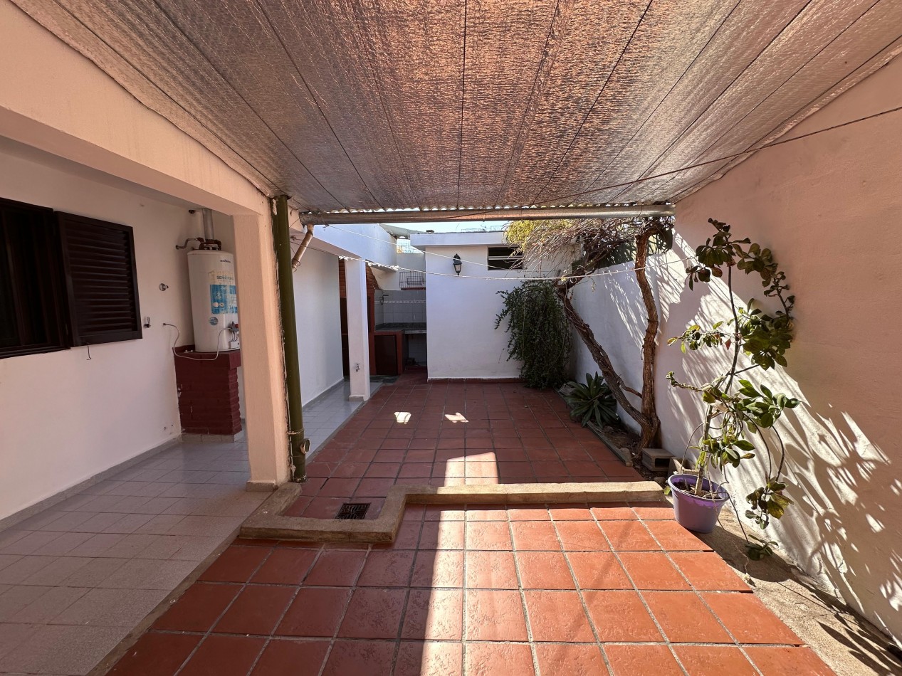VENTA CASA 3 DORMITORIOS | BARRIO URITORCO
