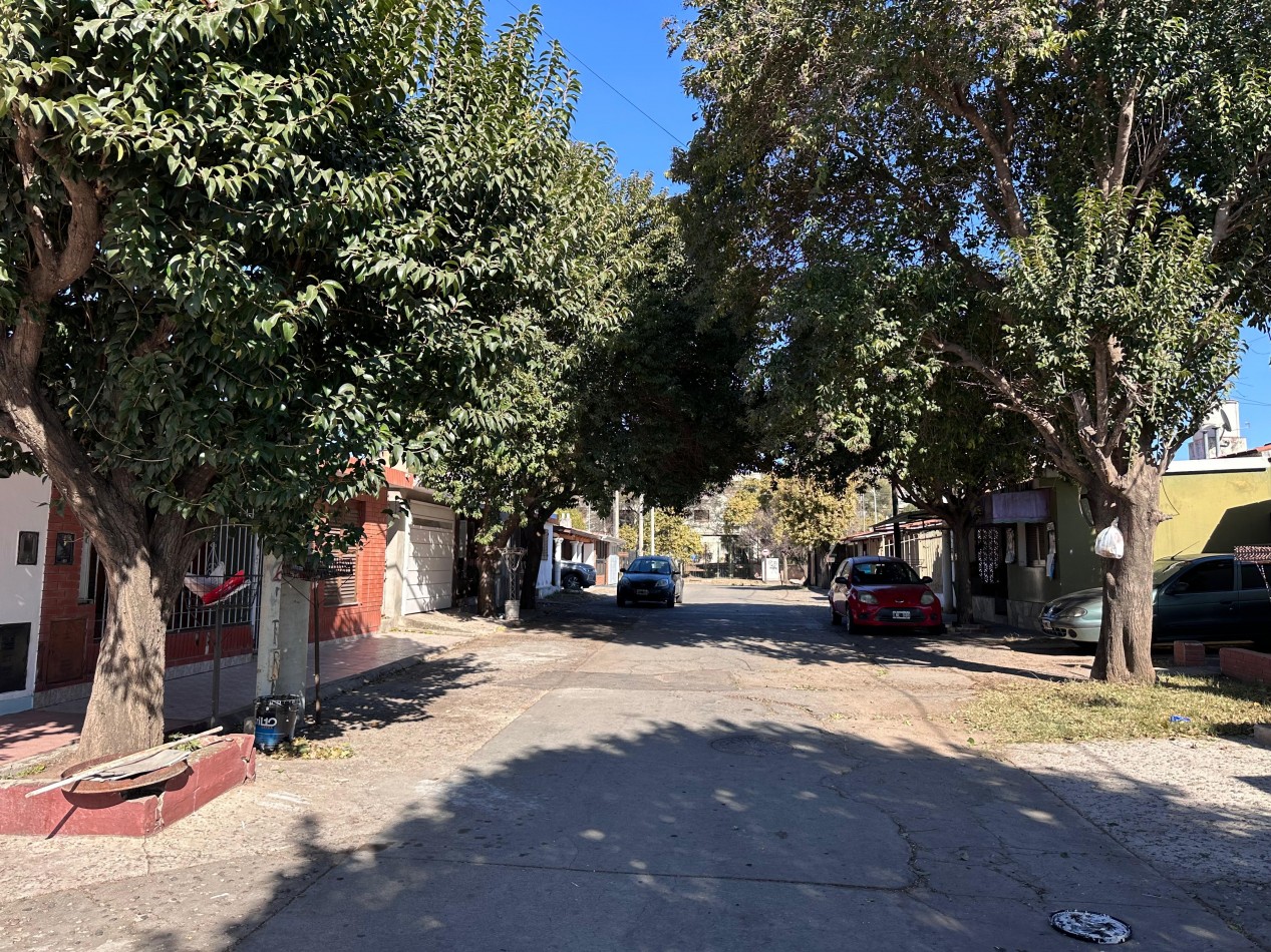 VENTA CASA 3 DORMITORIOS | BARRIO URITORCO