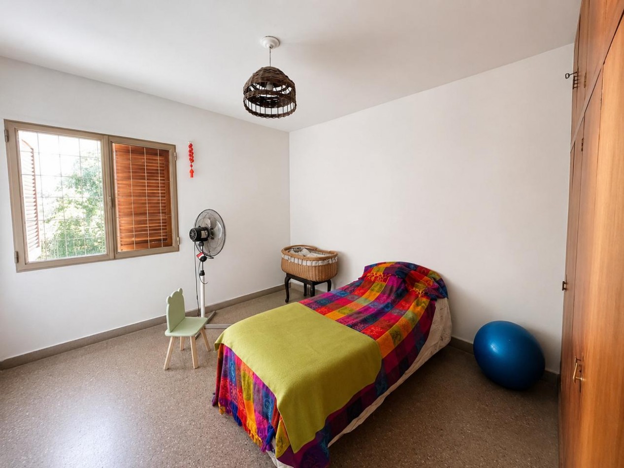 VENTA CASA 5 DORMITORIOS B° CHATEAU CARRERAS