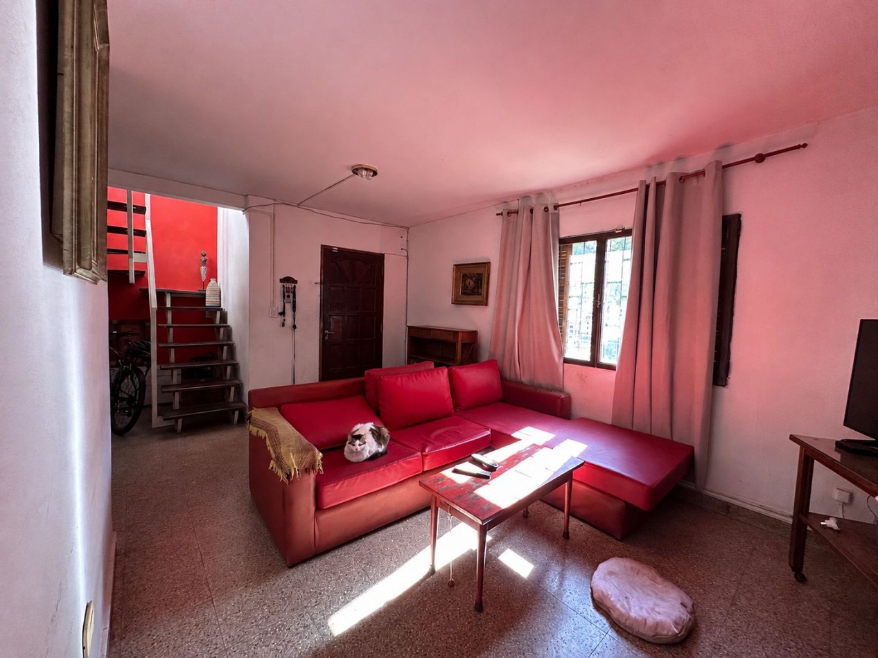 VENTA CASA 5 DORMITORIOS B° CHATEAU CARRERAS