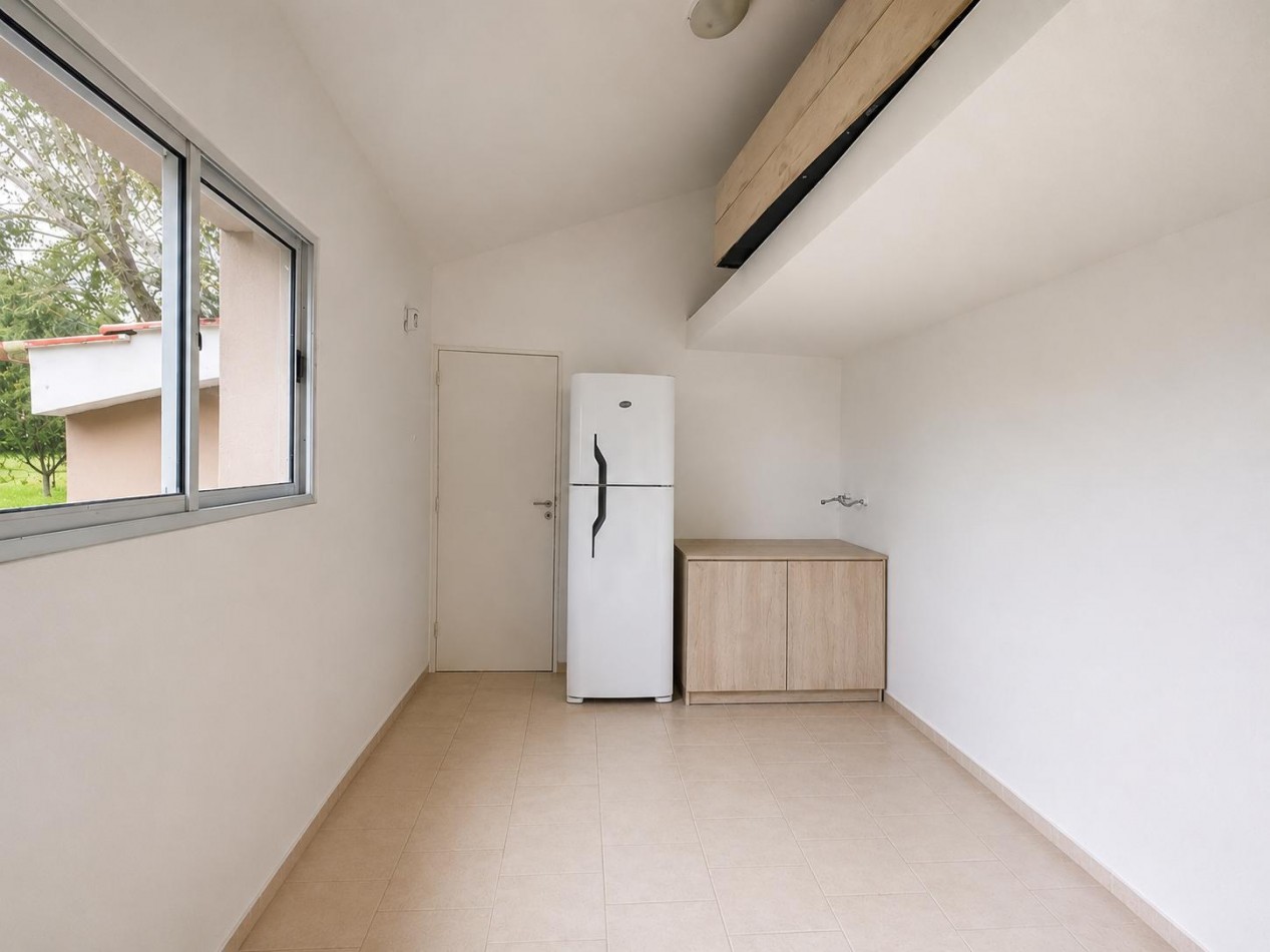 CASA EN VENTA 3 DORMITORIOS CON PILETA / JUAREZ CELMAN
