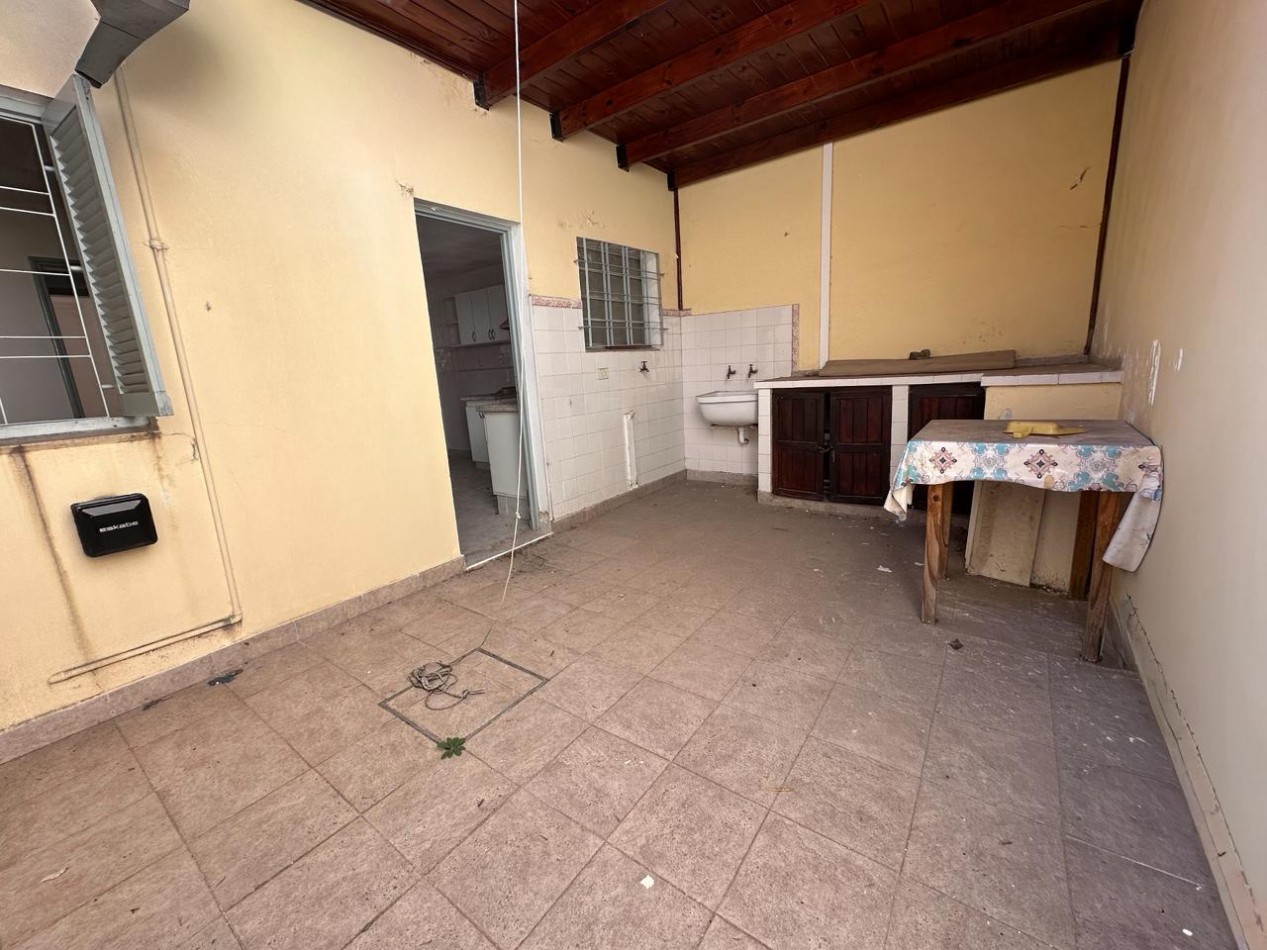 OPORTUNIDAD ! CASA EN VENTA 2 DORMITORIOS - LAS PALMAS