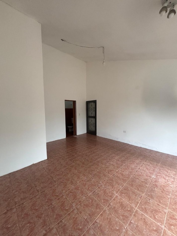 SE ALQUILA LOCAL COMERCIAL / LAS PALMAS