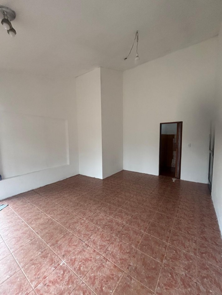 SE ALQUILA LOCAL COMERCIAL / LAS PALMAS
