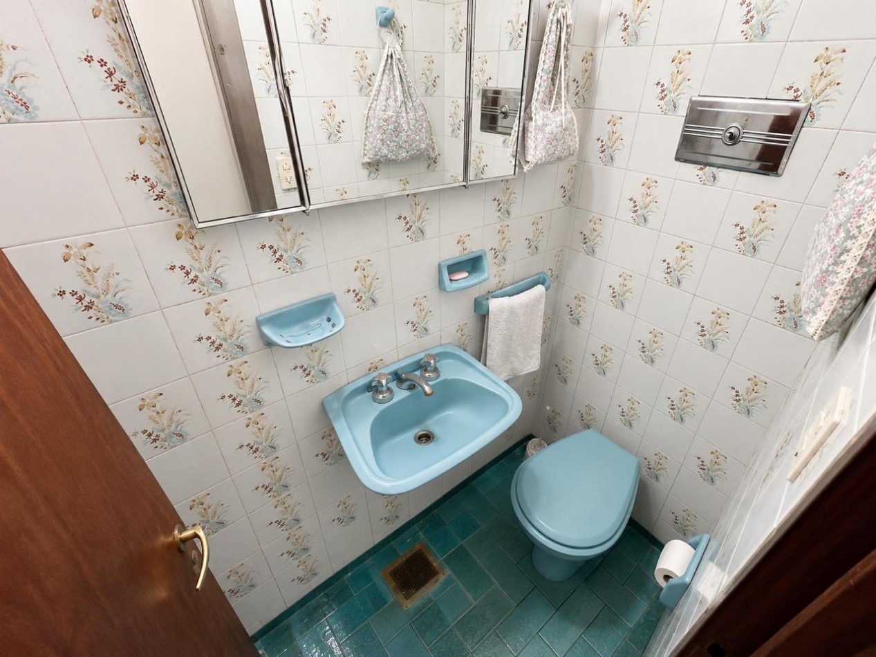 Venta casa esquina 4 dormitorios Barrio Las Palmas