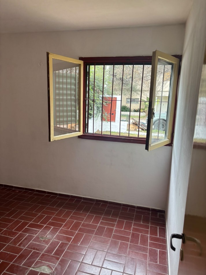 SE ALQUILA CASA/ GRANJA DE FUNES