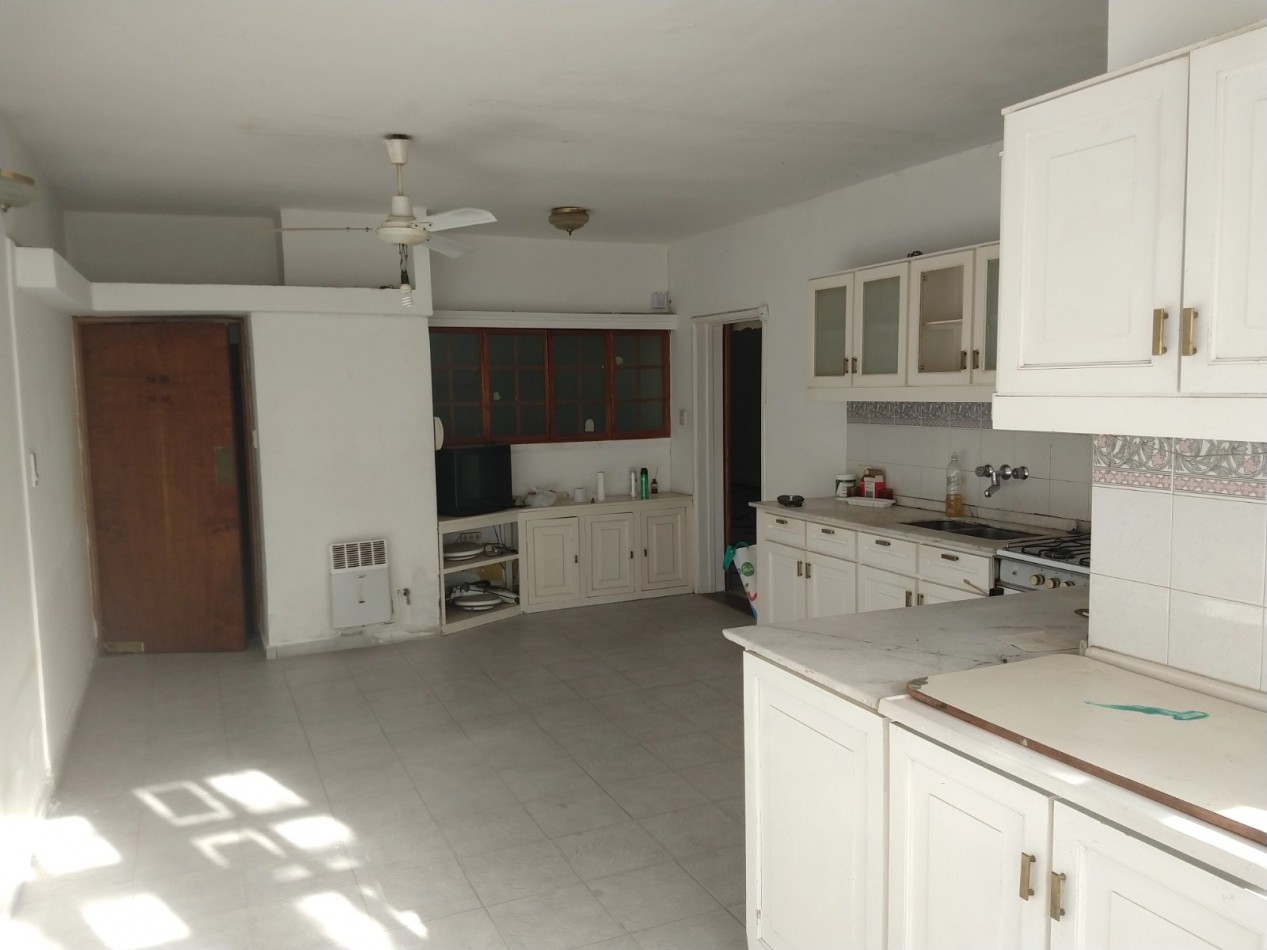 VENTA CASA 2 DORMITORIOS - B° GUEMES