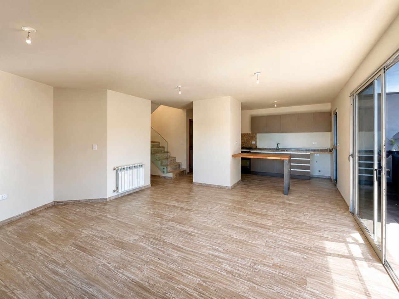 Venta Casa Duplex 3 Dorm. en Chacra del Norte - Apto Credito