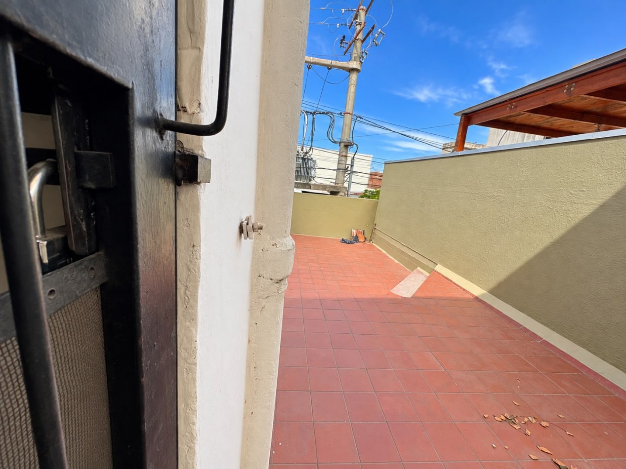 ALQUILER CASA 2 DORM PLANTA ALTA B° ALTO ALBERDI
