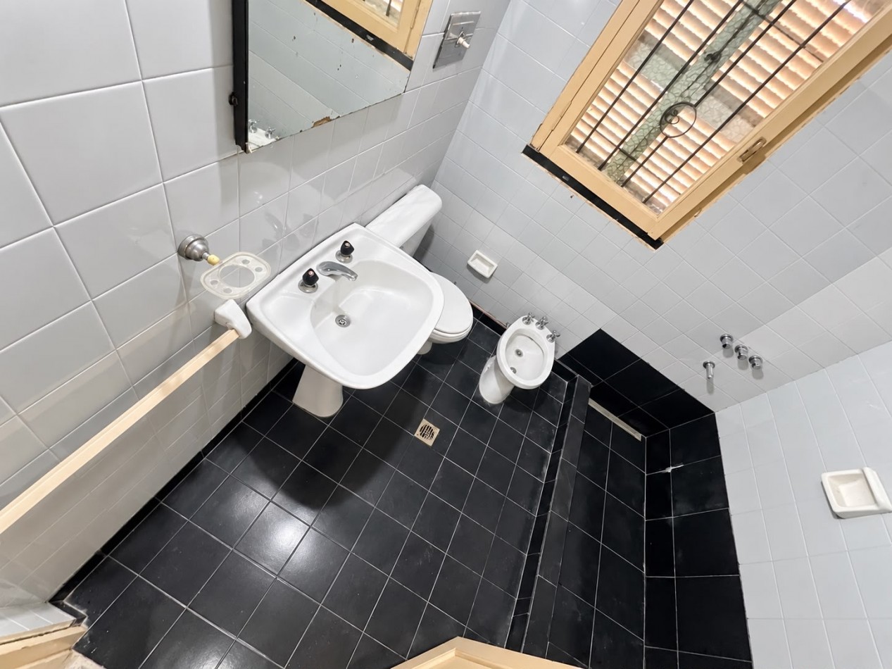 ALQUILER CASA 2 DORM PLANTA ALTA B° ALTO ALBERDI