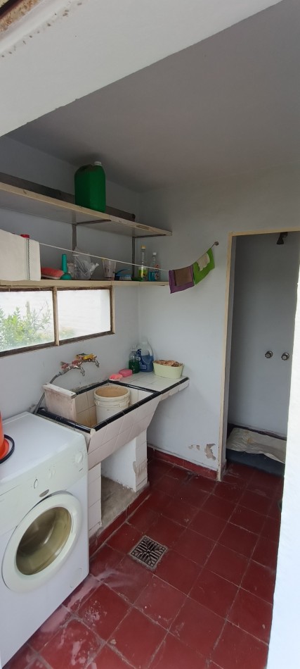 SE VENDE CASA 3 DORMITORIOS - ALTOS SAN MARTIN - A 3 CUADRAS DEL SHOPPING !!