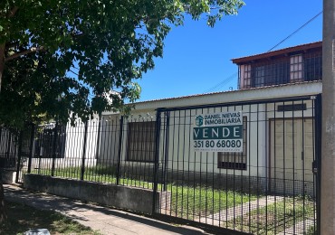 VENTA CASA EN TERRENO 362 M2 AV DUARTE QUIROS 5100