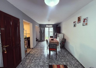 DUPLEX 3 DORMITORIOS BARRIO LAS PALMAS A MEDIA CUADRA DE AV DUARTE QUIROS
