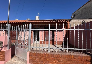 Alquiler Casa 2 Dorm. Barrio Las Palmas