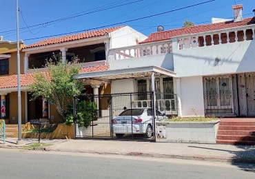 VENTA CASA 2 DORMITORIOS - B° GUEMES