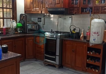 VENTA CASA CON PILETA - UNQUILLO